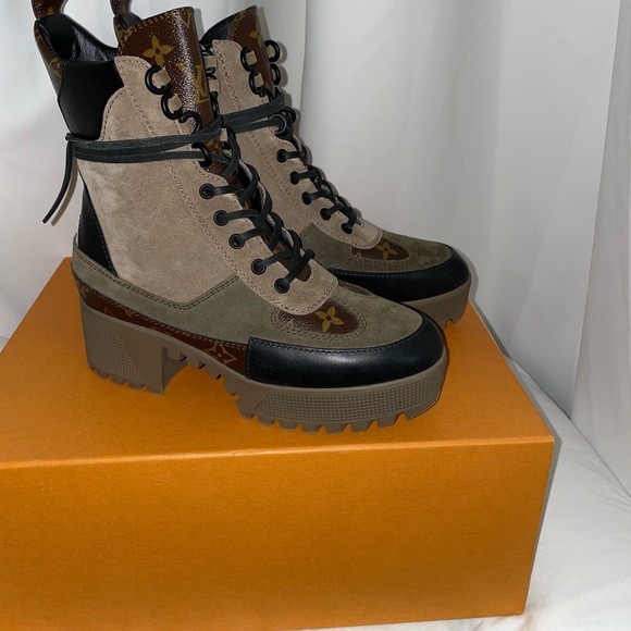 Louis Vuitton LAUREATE PLATFORM DESERT BOOT Beige 37EU 7US. USED. - Picture 8 of 9